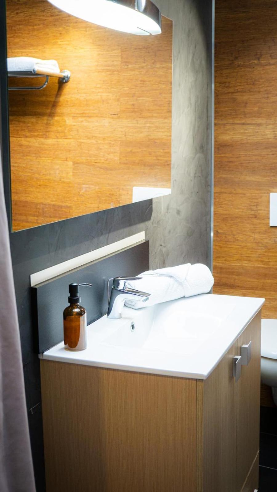 Suit'Home Commerce Angers Exterior photo